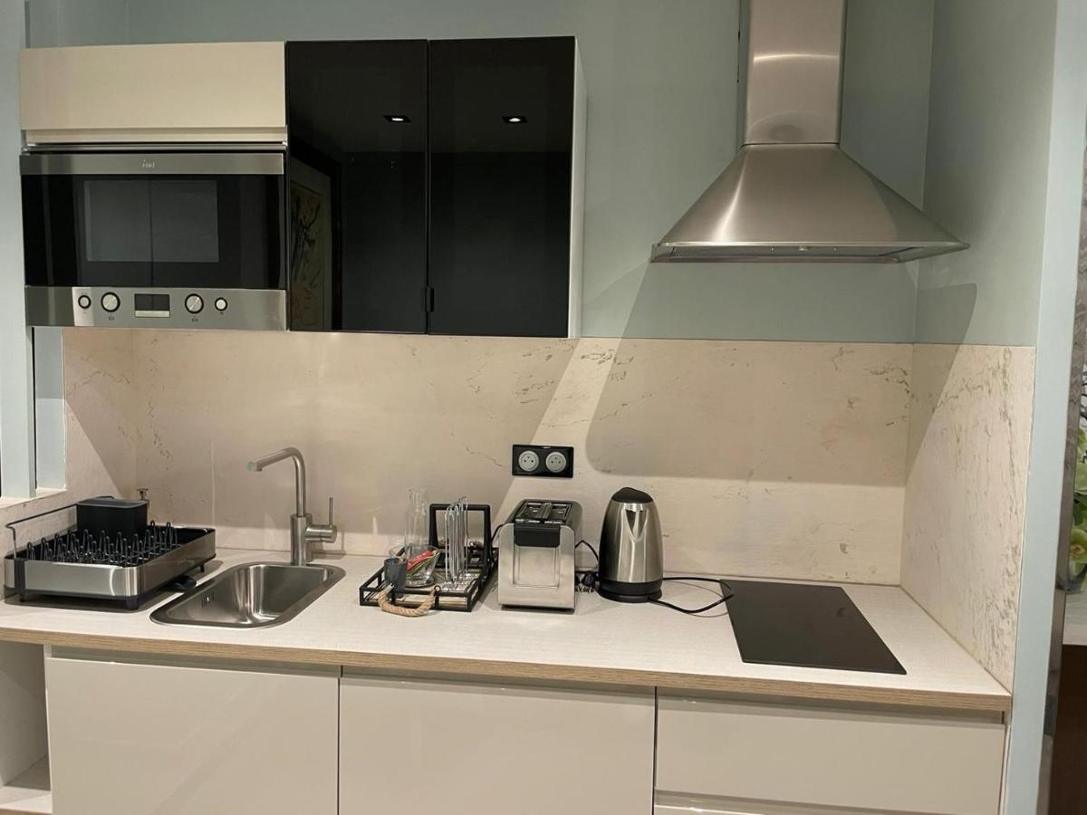 Hotel 33 Marbeuf Paryż Zewnętrze zdjęcie