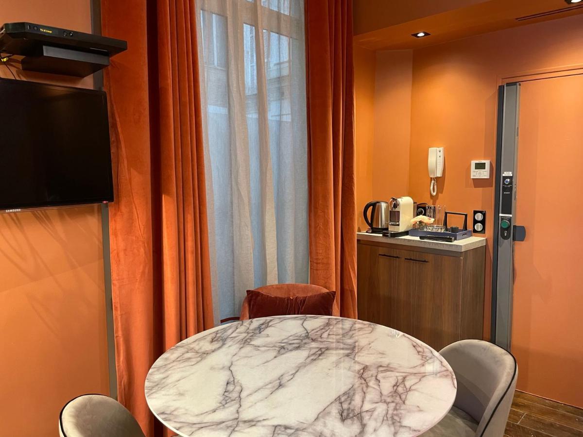 Hotel 33 Marbeuf Paryż Zewnętrze zdjęcie
