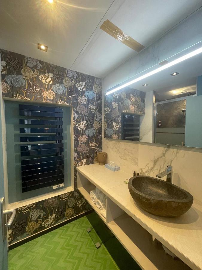 Hotel 33 Marbeuf Paryż Zewnętrze zdjęcie