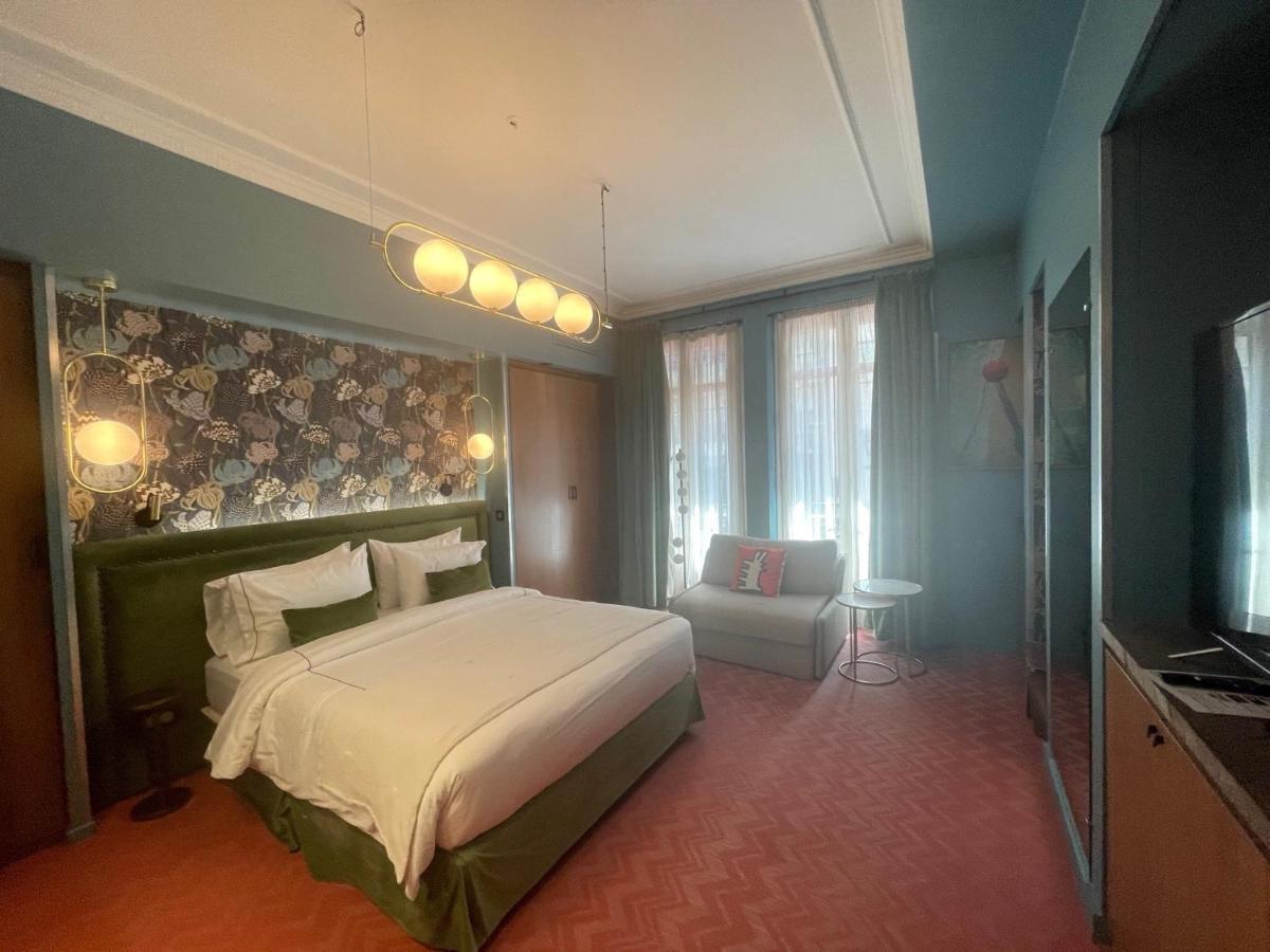 Hotel 33 Marbeuf Paryż Zewnętrze zdjęcie