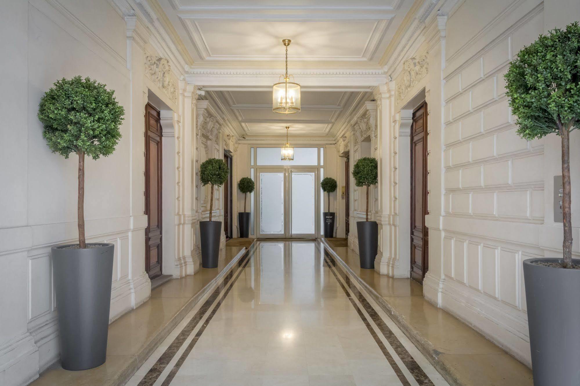 Hotel 33 Marbeuf Paryż Zewnętrze zdjęcie